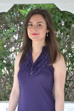 Christie Stratos headshot_outdoors